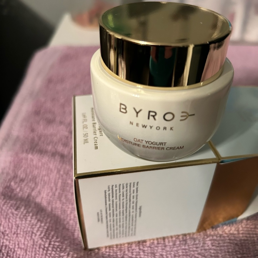 Oat Yogurt Moisture Barrier Cream